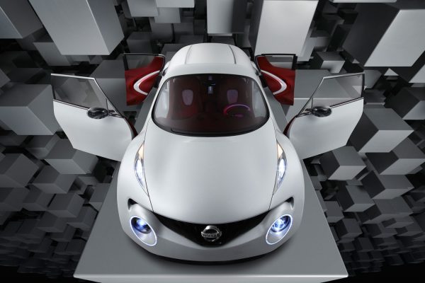 Nissan Quazana Concept - car shot in studio, background created in CGI